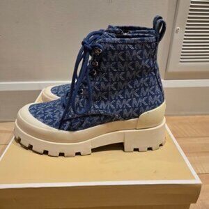 michael kors boots size 6